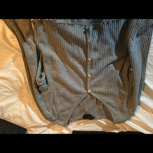 Cute gray long sleeve !